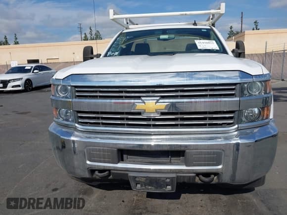 ✅ 2017 Chevrolet Silverado 2500HD Work Truck • VIN: 1GB0CUEG4HZ274141 • Лот: 41436022. Опубликован ранее на IAAI с пробегом 110 774 миль. Бесплатный доступ к архиву аукционных продаж из США и подробный отчёт об истории автомобиля на DreamBid. Изображение 6.