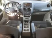 ✅ 2016 Dodge Grand Caravan SE • VIN: 2C4RDGBG8GR318401 • Lot: 86682585. Wystawiony na Copart z przebiegiem 159 684 mil. Bezpłatny archiwum sprzedaży aukcyjnych z USA i szczegółowy raport historii pojazdu na DreamBid. Zdjęcie 8.