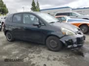 ✅ 2007 Honda Fit • VIN: JHMGD38457S012962 • Lot: 55927755. Wystawiony na Copart z przebiegiem 172 153 mil. Bezpłatny archiwum sprzedaży aukcyjnych z USA i szczegółowy raport historii pojazdu na DreamBid. Zdjęcie 4.