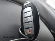 ✅ 2018 Nissan Pathfinder S • VIN: 5N1DR2MN9JC634377 • Lot: 43792754. Wystawiony na IAAI z przebiegiem 78 540 mil. Bezpłatny archiwum sprzedaży aukcyjnych z USA i szczegółowy raport historii pojazdu na DreamBid. Zdjęcie 11.