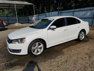 ✅ 2015 Volkswagen Passat SE • VIN: 1VWBS7A3XFC066094 • Лот: 69295845. Опубликован ранее на Copart с пробегом 133 080 миль. Бесплатный доступ к архиву аукционных продаж из США и подробный отчёт об истории автомобиля на DreamBid. Изображение 1.