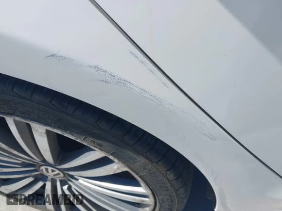 ✅ 2015 Volkswagen Passat SE • VIN: 1VWBT7A32FC014830 • Lot: 42191696. Wystawiony na IAAI z przebiegiem 132 168 mil. Bezpłatny archiwum sprzedaży aukcyjnych z USA i szczegółowy raport historii pojazdu na DreamBid. Zdjęcie 17.