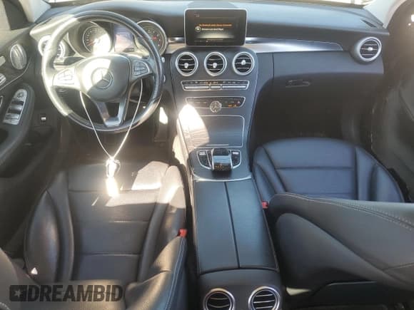 ✅ 2015 Mercedes-Benz C 300 Sport • VIN: 55SWF4KB7FU080811 • Лот: 86769635. Опубликован ранее на Copart с пробегом 64 278 миль. Бесплатный доступ к архиву аукционных продаж из США и подробный отчёт об истории автомобиля на DreamBid. Изображение 8.