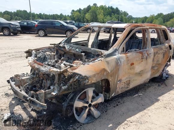 ✅ 2015 Jeep Grand Cherokee Overland • VIN: 1C4RJFCT8FC129611 • Лот: 43102751. Опубликован ранее на IAAI с пробегом Не указан. Бесплатный доступ к архиву аукционных продаж из США и подробный отчёт об истории автомобиля на DreamBid. Изображение 2.