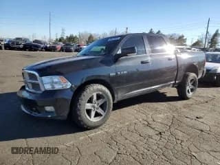 ✅ 2009 Dodge 1500 SLT • VIN: 1D3HV13T19S702255 • Lot: 88979575. Wystawiony na Copart z przebiegiem 196 142 mil. Bezpłatny archiwum sprzedaży aukcyjnych z USA i szczegółowy raport historii pojazdu na DreamBid. Zdjęcie 1.