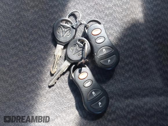 ✅ 2002 Dodge Stratus SXT • VIN: 1B3EL46R12N156565 • Lot: 43696290. Wystawiony na IAAI z przebiegiem 311 975 mil. Bezpłatny archiwum sprzedaży aukcyjnych z USA i szczegółowy raport historii pojazdu na DreamBid. Zdjęcie 11.