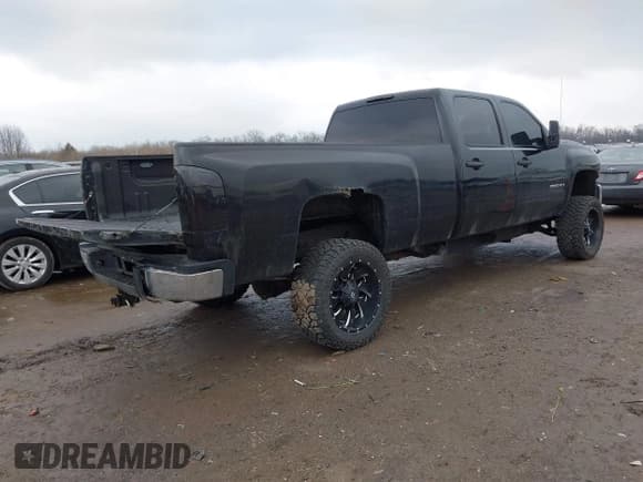 ✅ 2008 Chevrolet Silverado 2500HD 1LT • VIN: 1GCHC23628F201140 • Лот: 41531542. Опубликован ранее на IAAI с пробегом 163 602 миль. Бесплатный доступ к архиву аукционных продаж из США и подробный отчёт об истории автомобиля на DreamBid. Изображение 4.