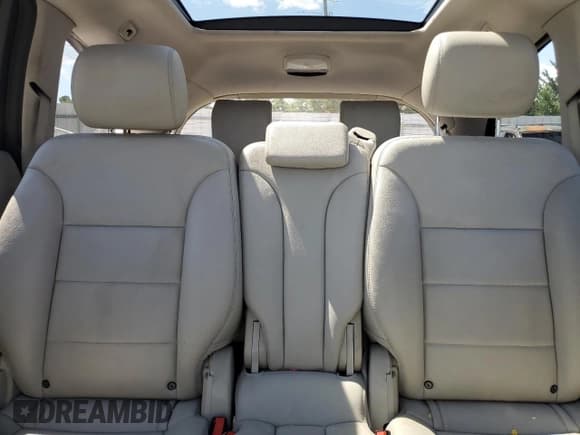 ✅ 2012 Mercedes-Benz R 350 • VIN: 4JGCB2FE1CA146231 • Lot: 70532995. Listed on Copart with 179,918 mi. Free auction sales archive from the USA and detailed vehicle history report at DreamBid. Image 10.