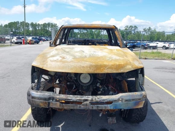 ✅ 2007 Chevrolet Silverado 2500HD LT1 • VIN: 1GCHK23D17F168390 • Lot: 42382974. Wystawiony na IAAI z przebiegiem 220 880 mil. Bezpłatny archiwum sprzedaży aukcyjnych z USA i szczegółowy raport historii pojazdu na DreamBid. Zdjęcie 6.