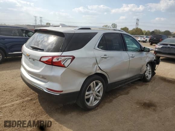 ✅ 2018 Chevrolet Equinox Premier • VIN: 2GNAXVEV0J6300851 • Lot: 85133275. Wystawiony na Copart z przebiegiem Nie podano. Bezpłatny archiwum sprzedaży aukcyjnych z USA i szczegółowy raport historii pojazdu na DreamBid. Zdjęcie 3.