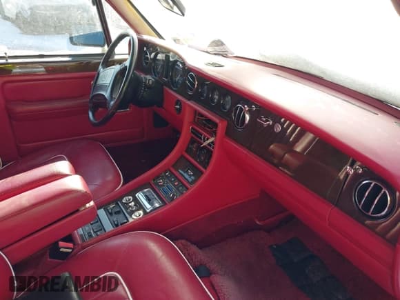 ✅ 1991 Bentley Mulsanne • VIN: SCBZS02D6MCX34585 • Lot: 41423694. Wystawiony na IAAI z przebiegiem 78 718 mil. Bezpłatny archiwum sprzedaży aukcyjnych z USA i szczegółowy raport historii pojazdu na DreamBid. Zdjęcie 5.