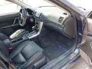 ✅ 2005 Subaru Legacy Limited • VIN: 4S3BL626557227705 • Lot: 42467976. Wystawiony na IAAI z przebiegiem 178 981 mil. Bezpłatny archiwum sprzedaży aukcyjnych z USA i szczegółowy raport historii pojazdu na DreamBid. Zdjęcie 5.