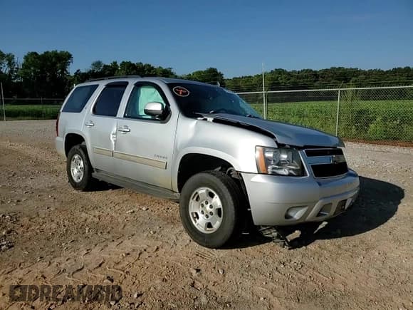✅ 2012 Chevrolet Tahoe LT • VIN: 1GNSCBE07CR224281 • Lot: 69745975. Wystawiony na Copart z przebiegiem 203 618 mil. Bezpłatny archiwum sprzedaży aukcyjnych z USA i szczegółowy raport historii pojazdu na DreamBid. Zdjęcie 15.