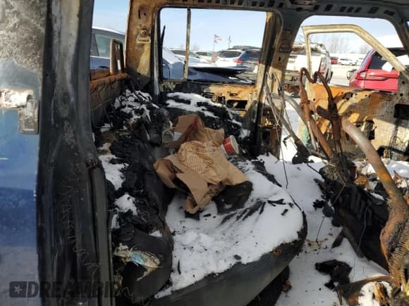 ✅ 2002 Chevrolet S-10 LS • VIN: 1GCDT13WX2K190895 • Лот: 82008164. Опубликован ранее на Copart с пробегом Не указан. Бесплатный доступ к архиву аукционных продаж из США и подробный отчёт об истории автомобиля на DreamBid. Изображение 11.