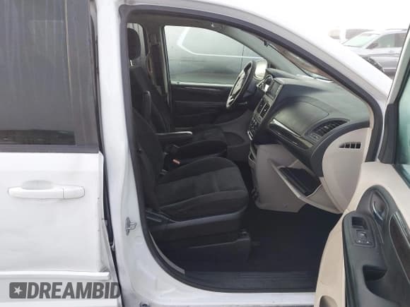 ✅ 2017 Dodge Grand Caravan SE Plus • VIN: 2C4RDGBG5HR606622 • Lot: 43661801. Wystawiony na IAAI z przebiegiem 156 157 mil. Bezpłatny archiwum sprzedaży aukcyjnych z USA i szczegółowy raport historii pojazdu na DreamBid. Zdjęcie 5.