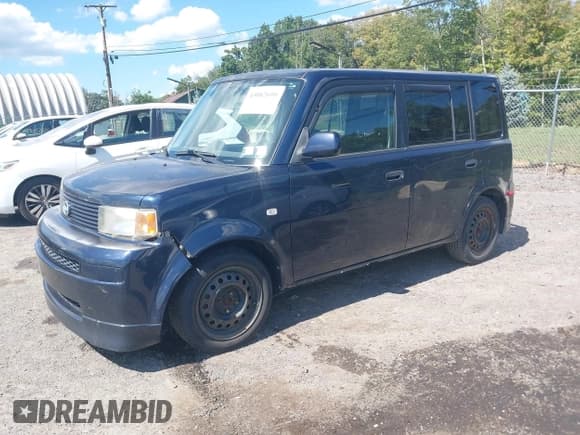 ✅ 2005 Scion xB • VIN: JTLKT334950196144 • Lot: 43082690. Listed on IAAI with 208,114 mi. Free auction sales archive from the USA and detailed vehicle history report at DreamBid. Image 2.