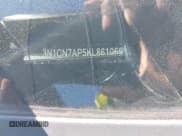 ✅ 2019 Nissan Versa S Plus • VIN: 3N1CN7AP5KL861069 • Lot: 43563233. Wystawiony na IAAI z przebiegiem 44 862 mil. Bezpłatny archiwum sprzedaży aukcyjnych z USA i szczegółowy raport historii pojazdu na DreamBid. Zdjęcie 9.