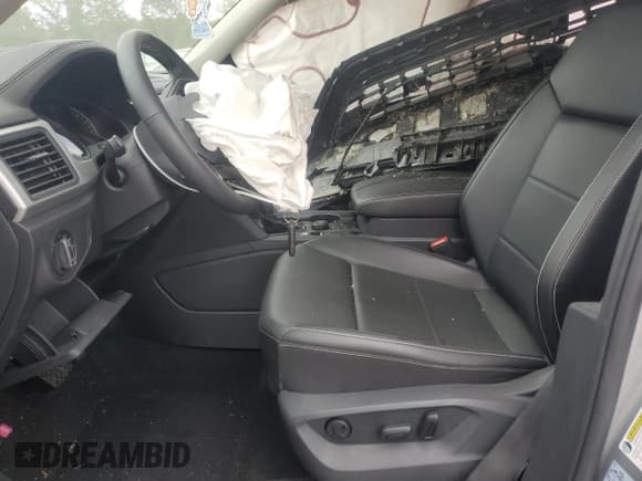 ✅ 2021 Volkswagen Atlas SE • VIN: 1V2HR2CA4MC598749 • Lot: 85364755. Wystawiony na Copart z przebiegiem 29 661 mil. Bezpłatny archiwum sprzedaży aukcyjnych z USA i szczegółowy raport historii pojazdu na DreamBid. Zdjęcie 7.