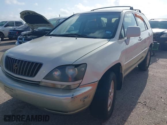 ✅ 1999 Lexus RX 300 • VIN: JT6GF10U1X0018806 • Lot: 42521622. Listed on IAAI with 276,055 mi. Free auction sales archive from the USA and detailed vehicle history report at DreamBid. Image 2.