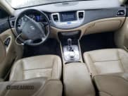 ✅ 2009 Hyundai Genesis • VIN: KMHGC46F39U064687 • Лот: 91064805. Опубликован ранее на Copart с пробегом 88 140 миль. Бесплатный доступ к архиву аукционных продаж из США и подробный отчёт об истории автомобиля на DreamBid. Изображение 8.