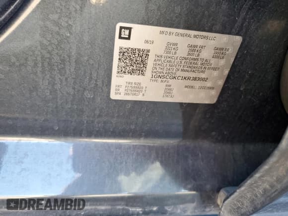 ✅ 2019 Chevrolet Suburban LS • VIN: 1GNSCGKC1KR383002 • Lot: 91615545. Wystawiony na Copart z przebiegiem 103 525 mil. Bezpłatny archiwum sprzedaży aukcyjnych z USA i szczegółowy raport historii pojazdu na DreamBid. Zdjęcie 12.