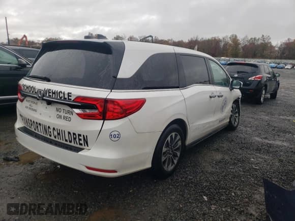 ✅ 2024 Honda Odyssey EX-L • VIN: 5FNRL6H60RB070333 • Lot: 90489125. Listed on Copart with 26,526 mi. Free auction sales archive from the USA and detailed vehicle history report at DreamBid. Image 3.