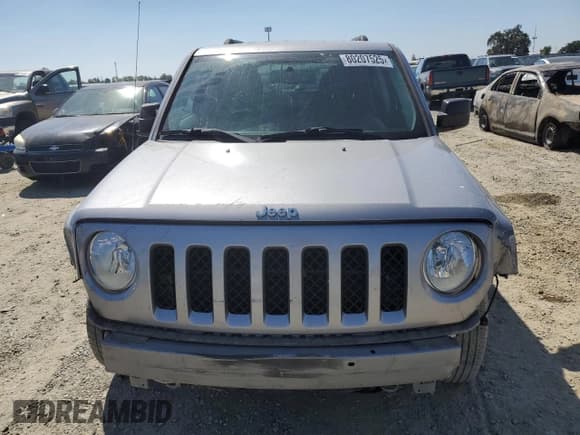 ✅ 2016 Jeep Patriot Sport SE • VIN: 1C4NJPBA4GD569194 • Lot: 80207525. Wystawiony na Copart z przebiegiem 50 254 mil. Bezpłatny archiwum sprzedaży aukcyjnych z USA i szczegółowy raport historii pojazdu na DreamBid. Zdjęcie 5.