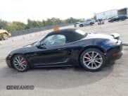 ✅ 2017 Porsche 718 Boxster S • VIN: WP0CB2A89HS241269 • Lot: 43599737. Wystawiony na IAAI z przebiegiem 19 139 mil. Bezpłatny archiwum sprzedaży aukcyjnych z USA i szczegółowy raport historii pojazdu na DreamBid. Zdjęcie 14.
