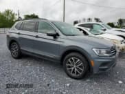 ✅ 2018 Volkswagen Tiguan SEL • VIN: 3VV3B7AX6JM202210 • Lot: 54373505. Wystawiony na Copart z przebiegiem 159 638 mil. Bezpłatny archiwum sprzedaży aukcyjnych z USA i szczegółowy raport historii pojazdu na DreamBid. Zdjęcie 4.