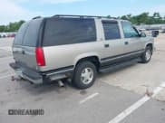 ✅ 1998 GMC Suburban • VIN: 1GKEC16R6WJ721634 • Лот: 42768735. Опубликован ранее на IAAI с пробегом 247 165 миль. Бесплатный доступ к архиву аукционных продаж из США и подробный отчёт об истории автомобиля на DreamBid. Изображение 4.