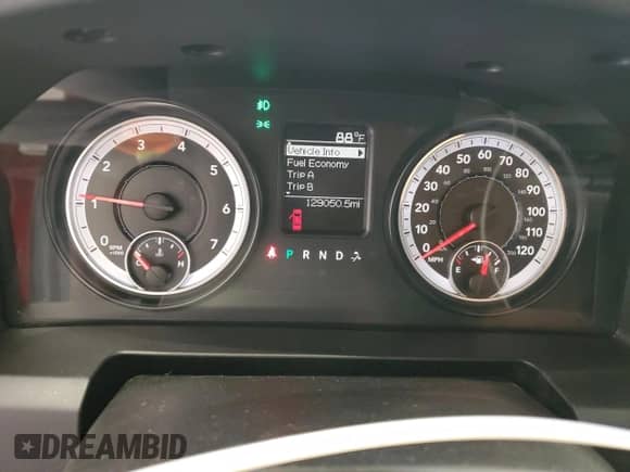 2015 Ram 1500 Express with VIN 1C6RR7FG7FS579728, listed as a Copart auction lot 67193195 with 129,050 mi miles and Clean title. Bid and sale history available at DreamBid. Image 9.