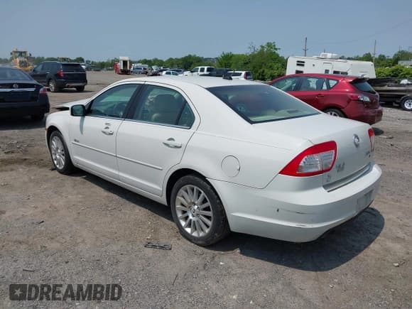 ✅ 2008 Mercury Milan Premier • VIN: 3MEHM02158R633388 • Lot: 42390045. Listed on IAAI with 158,332 mi. Free auction sales archive from the USA and detailed vehicle history report at DreamBid. Image 3.