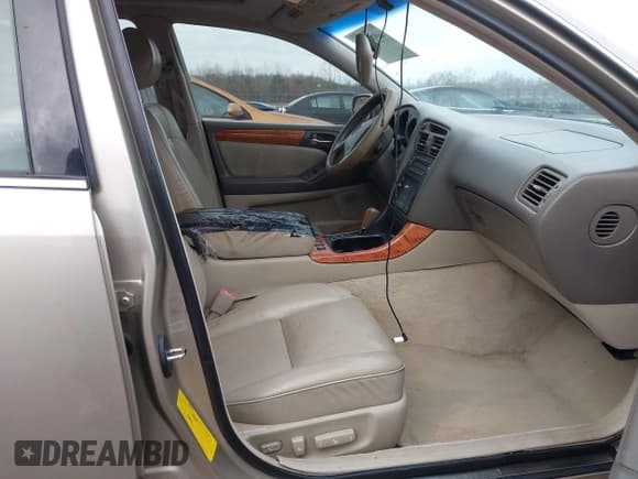 ✅ 2000 Lexus GS 400 • VIN: JT8BH68X4Y0024947 • Лот: 41533021. Опубликован ранее на IAAI с пробегом 273 293 миль. Бесплатный доступ к архиву аукционных продаж из США и подробный отчёт об истории автомобиля на DreamBid. Изображение 5.