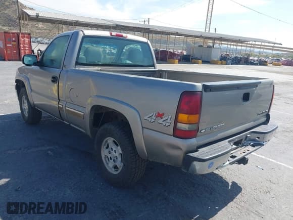✅ 2000 Chevrolet Silverado 1500 • VIN: 1GCEK14W8YZ370561 • Lot: 42443955. Listed on IAAI with 106,903 mi. Free auction sales archive from the USA and detailed vehicle history report at DreamBid. Image 3.