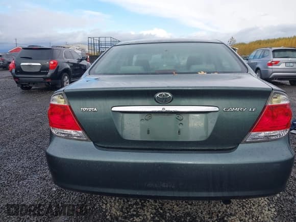 ✅ 2005 Toyota Camry STD • VIN: JTDBE32K350317126 • Lot: 43623503. Listed on IAAI with 291,098 mi. Free auction sales archive from the USA and detailed vehicle history report at DreamBid. Image 16.