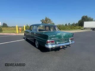 ✅ 1967 Mercedes-Benz 200 • VIN: 11011010317685 • Lot: 89911675. Wystawiony na Copart z przebiegiem 88 540 mil. Bezpłatny archiwum sprzedaży aukcyjnych z USA i szczegółowy raport historii pojazdu na DreamBid. Zdjęcie 3.