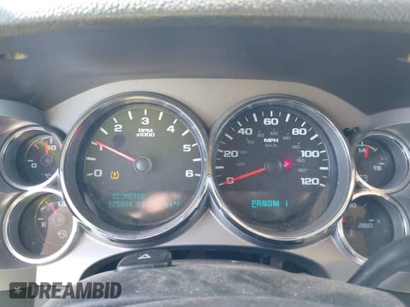 2011 Chevrolet Silverado 2500HD LT с VIN 1GC1KXCGXBF111106, выставлен на аукционе IAAI как лот 43406356 с пробегом 175 024 миль миль и . История ставок и продаж доступна на DreamBid. Изображение 7.