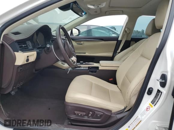 ✅ 2018 Lexus ES 350 • VIN: 58ABK1GGXJU108720 • Lot: 69878305. Wystawiony na Copart z przebiegiem 62 662 mil. Bezpłatny archiwum sprzedaży aukcyjnych z USA i szczegółowy raport historii pojazdu na DreamBid. Zdjęcie 7.