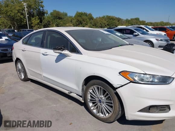 ✅ 2016 Ford Fusion SE • VIN: 3FA6P0HD7GR354708 • Lot: 43435680. Wystawiony na IAAI z przebiegiem 130 099 mil. Bezpłatny archiwum sprzedaży aukcyjnych z USA i szczegółowy raport historii pojazdu na DreamBid. Zdjęcie 13.