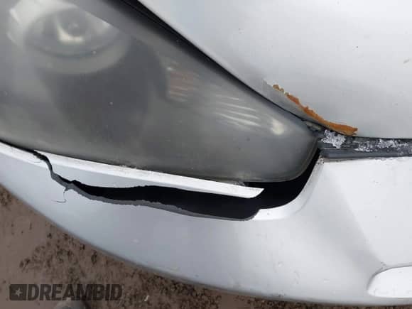 2008 Hyundai Tiburon GS z VIN KMHHM66D08U268552, wystawiony jako IAAI lot #41729193 z przebiegiem 88 939 mil mil oraz . Historia ofert i sprzedaży dostępna na DreamBid. Obrazek 17.