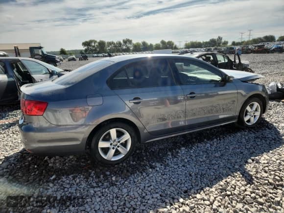 ✅ 2012 Volkswagen Jetta TDI • VIN: 3VW3L7AJ0CM464425 • Lot: 71026905. Wystawiony na Copart z przebiegiem 95 174 mil. Bezpłatny archiwum sprzedaży aukcyjnych z USA i szczegółowy raport historii pojazdu na DreamBid. Zdjęcie 3.