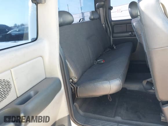 ✅ 2001 Chevrolet Silverado 1500 LS • VIN: 2GCEK19TX11272192 • Лот: 43612893. Опубликован ранее на IAAI с пробегом 159 357 миль. Бесплатный доступ к архиву аукционных продаж из США и подробный отчёт об истории автомобиля на DreamBid. Изображение 8.