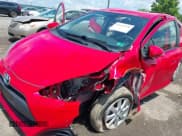 ✅ 2017 Toyota Prius One • VIN: JTDKDTB30H1592558 • Lot: 42652936. Wystawiony na IAAI z przebiegiem 147 696 mil. Bezpłatny archiwum sprzedaży aukcyjnych z USA i szczegółowy raport historii pojazdu na DreamBid. Zdjęcie 6.