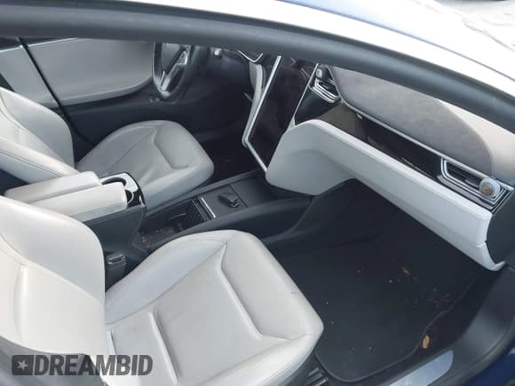 ✅ 2015 Tesla Model S 85D • VIN: 5YJSA1S20FF093624 • Лот: 43856541. Опубликован ранее на IAAI с пробегом Не указан. Бесплатный доступ к архиву аукционных продаж из США и подробный отчёт об истории автомобиля на DreamBid. Изображение 5.