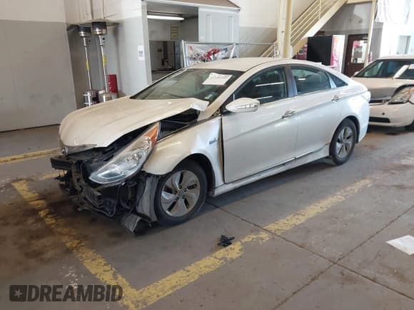 ✅ 2013 Hyundai Sonata Limited • VIN: KMHEC4A46DA089820 • Лот: 42151355. Опубликован ранее на IAAI с пробегом 134 827 миль. Бесплатный доступ к архиву аукционных продаж из США и подробный отчёт об истории автомобиля на DreamBid. Изображение 2.