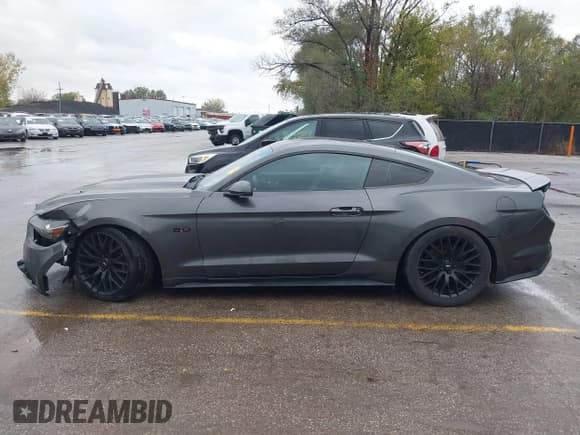 ✅ 2017 Ford Mustang GT Premium • VIN: 1FA6P8CF9H5351949 • Lot: 43552282. Listed on IAAI with 38,337 mi. Free auction sales archive from the USA and detailed vehicle history report at DreamBid. Image 15.