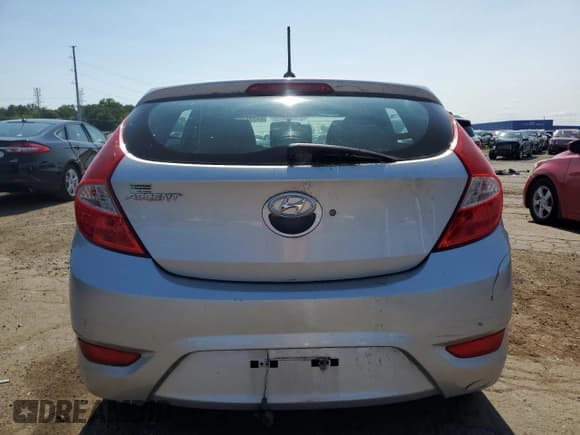 ✅ 2017 Hyundai Accent SE • VIN: KMHCT5AE4HU309028 • Лот: 64221164. Опубликован ранее на Copart с пробегом 93 983 миль. Бесплатный доступ к архиву аукционных продаж из США и подробный отчёт об истории автомобиля на DreamBid. Изображение 6.