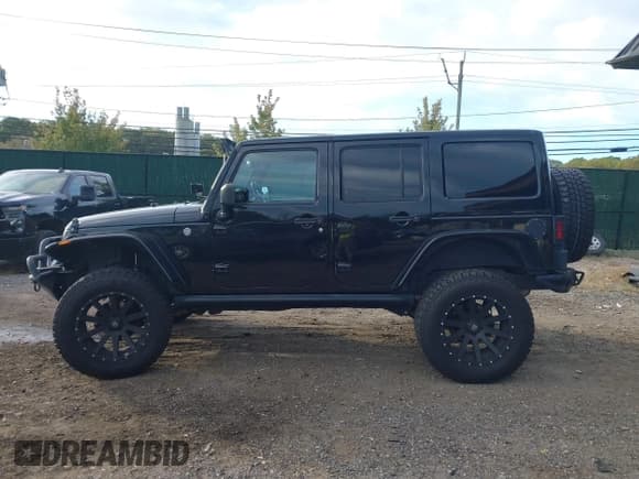 ✅ 2016 Jeep Wrangler Unlimited Sport • VIN: 1C4BJWDG6GL147979 • Lot: 43459433. Listed on IAAI with 85,040 mi. Free auction sales archive from the USA and detailed vehicle history report at DreamBid. Image 14.