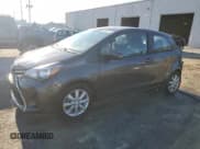 ✅ 2015 Toyota Yaris L • VIN: VNKJTUD35FA024456 • Lot: 52910715. Wystawiony na Copart z przebiegiem 82 645 mil. Bezpłatny archiwum sprzedaży aukcyjnych z USA i szczegółowy raport historii pojazdu na DreamBid. Zdjęcie 1.
