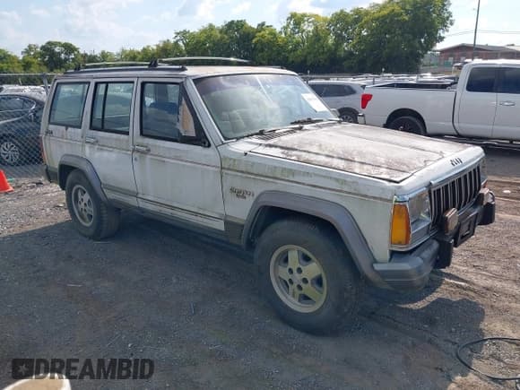 ✅ 1991 Jeep Cherokee • VIN: 1J4FJ58S3ML569630 • Lot: 43017998. Listed on IAAI with 168,528 mi. Free auction sales archive from the USA and detailed vehicle history report at DreamBid. Image 1.